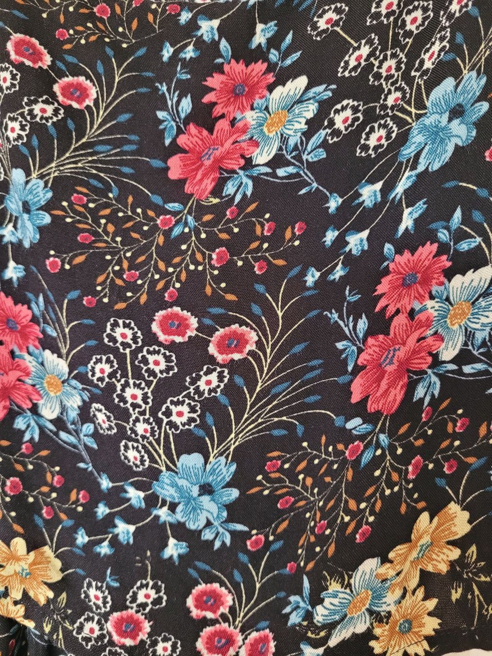 Pimkie Kleider: Robe fleurie avec fente – Gebraucht aus Villars-sur-Glâne von ninisabri 4