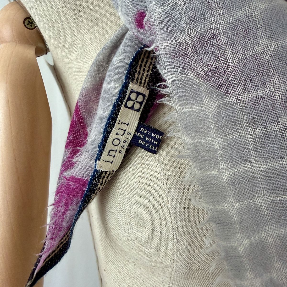 Foulard & Sciarpe: INOUI Wool & Silk Scarf – Nuovo (secondo la descrizione) da Emmen venduto da Colette-Juliette 5