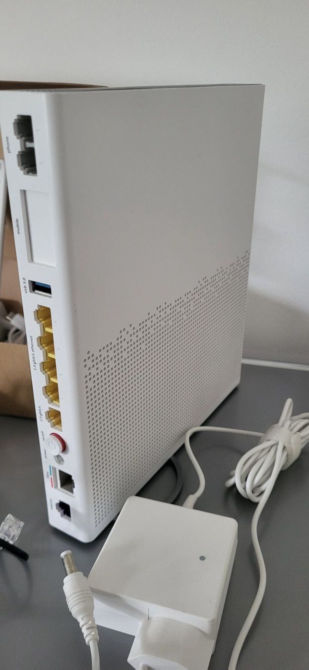 Swisscom Cavi: TV-Box-Kabel Konvolut – Usato da Magliaso venduto da m_tardy 3