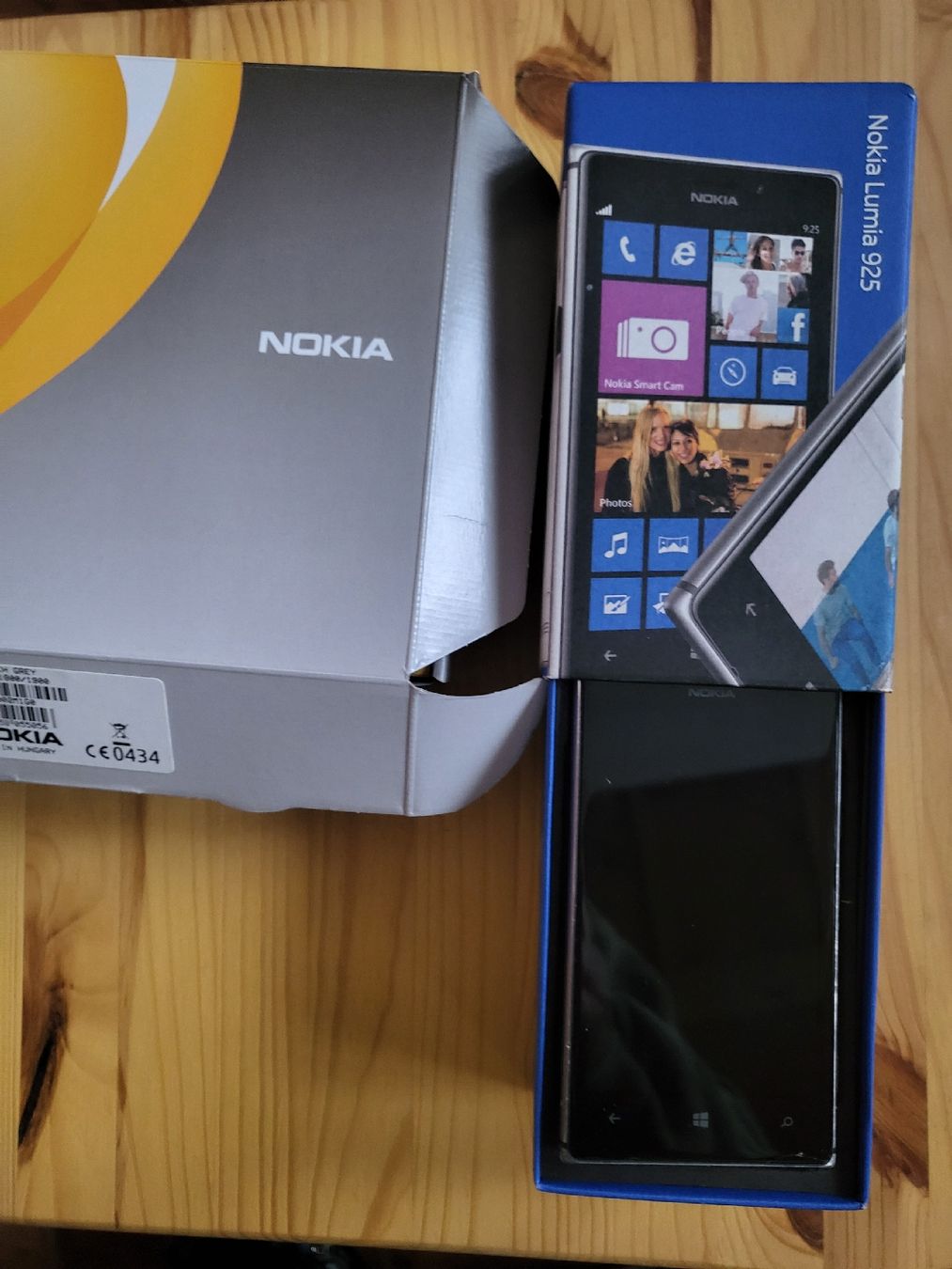 Nokia Telefoni cellulari / Smartphones: Zwei Nokia Handys Lumia 925, 3720 – Difettoso da Welschenrohr venduto da Fenn-60