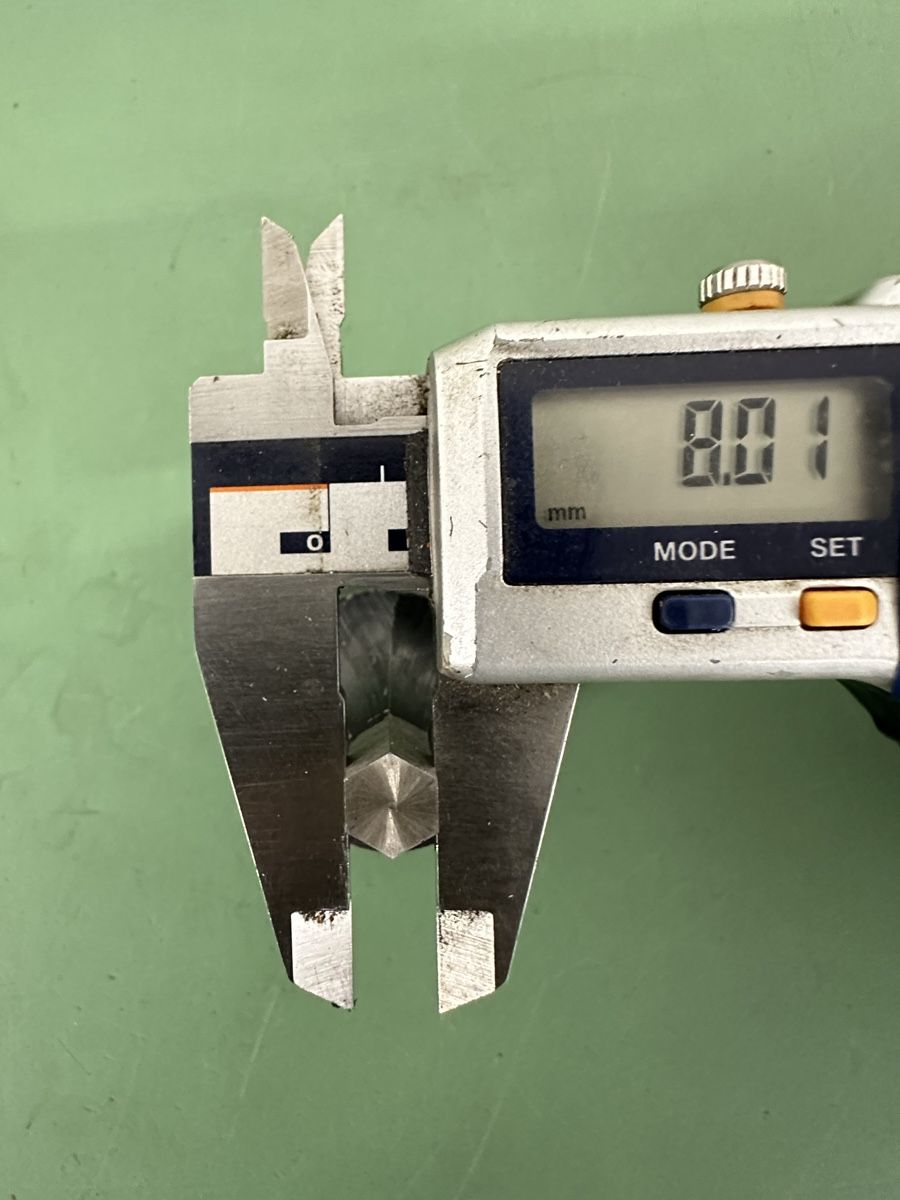 Tutti gli attrezzi: Dead Hexagon Hole Broach Tool – Usato da Aarberg venduto da SNMachines 4