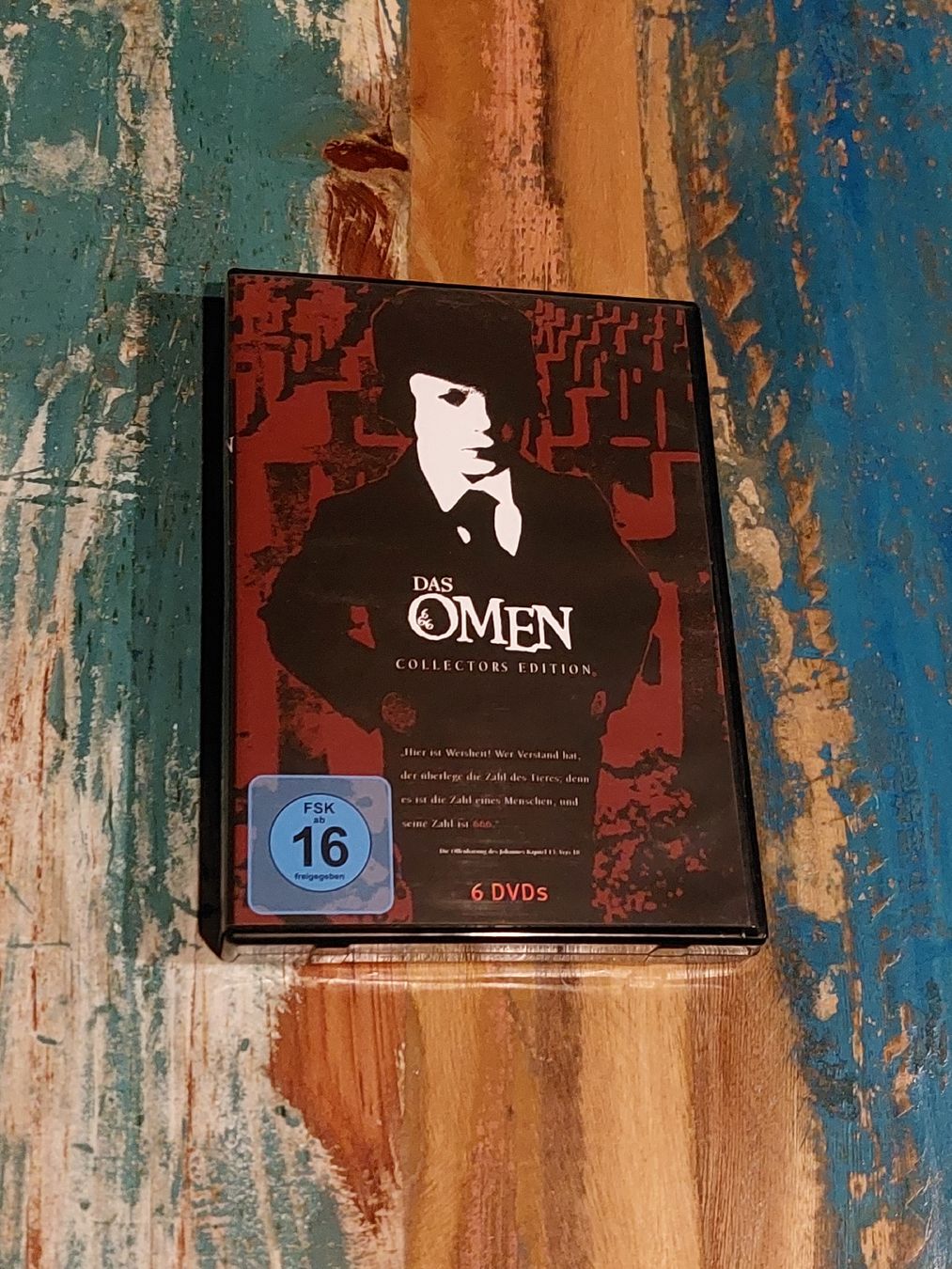 Alle DVDs: Das Omen, DVD Box, Teil 1 - 4 + Remake, Horror – Gebraucht aus Winterthur von Belzarek