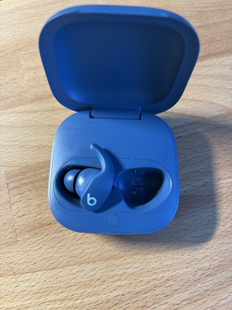 Apple Chargements: Beats Fit Pro Charging Case – D'occasion à Rothenburg par igibagi 1