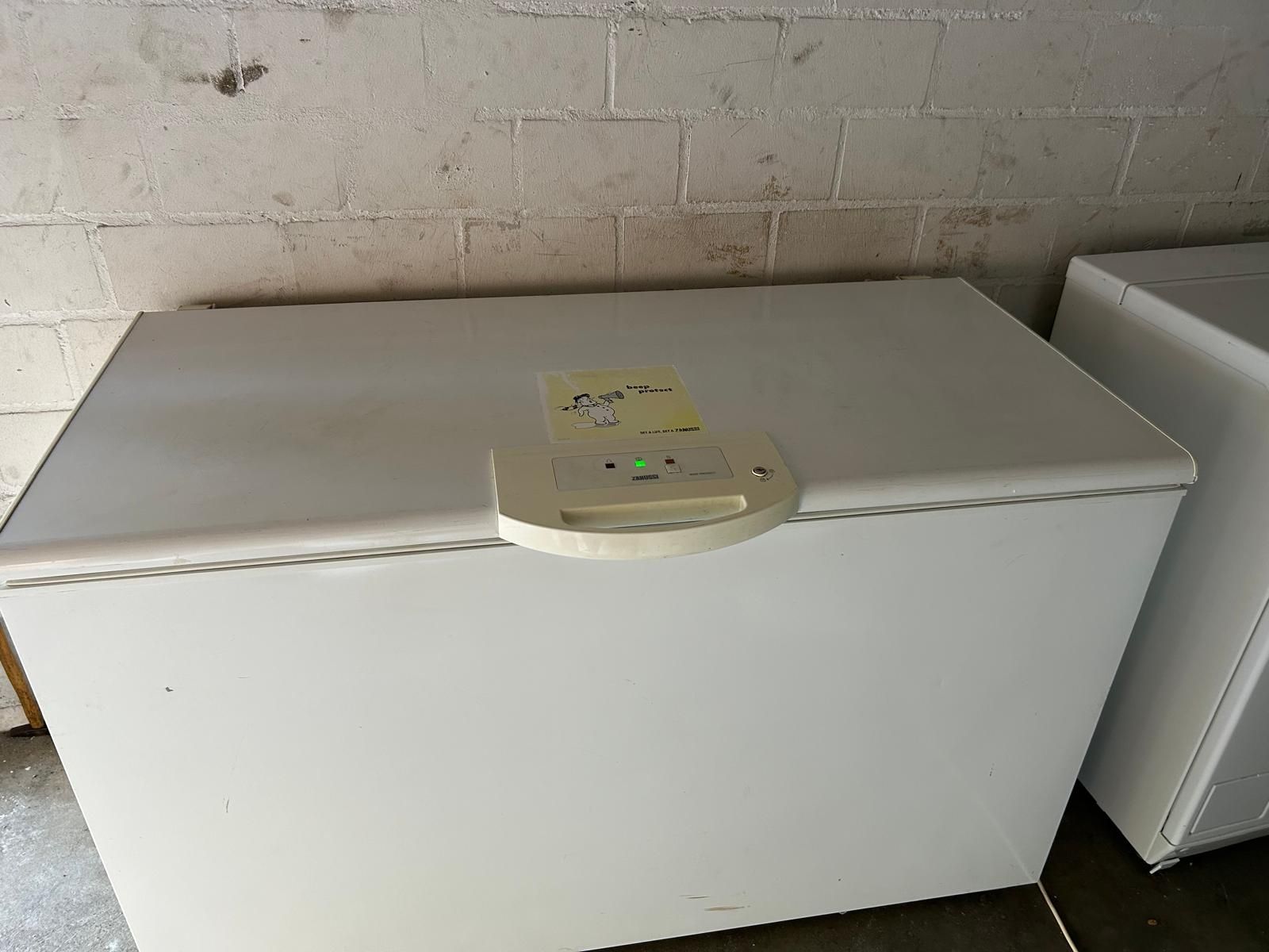 Zanussi Gefrierschrank: tiefkühltruhe – Gebraucht aus Basel von faz_hdd8