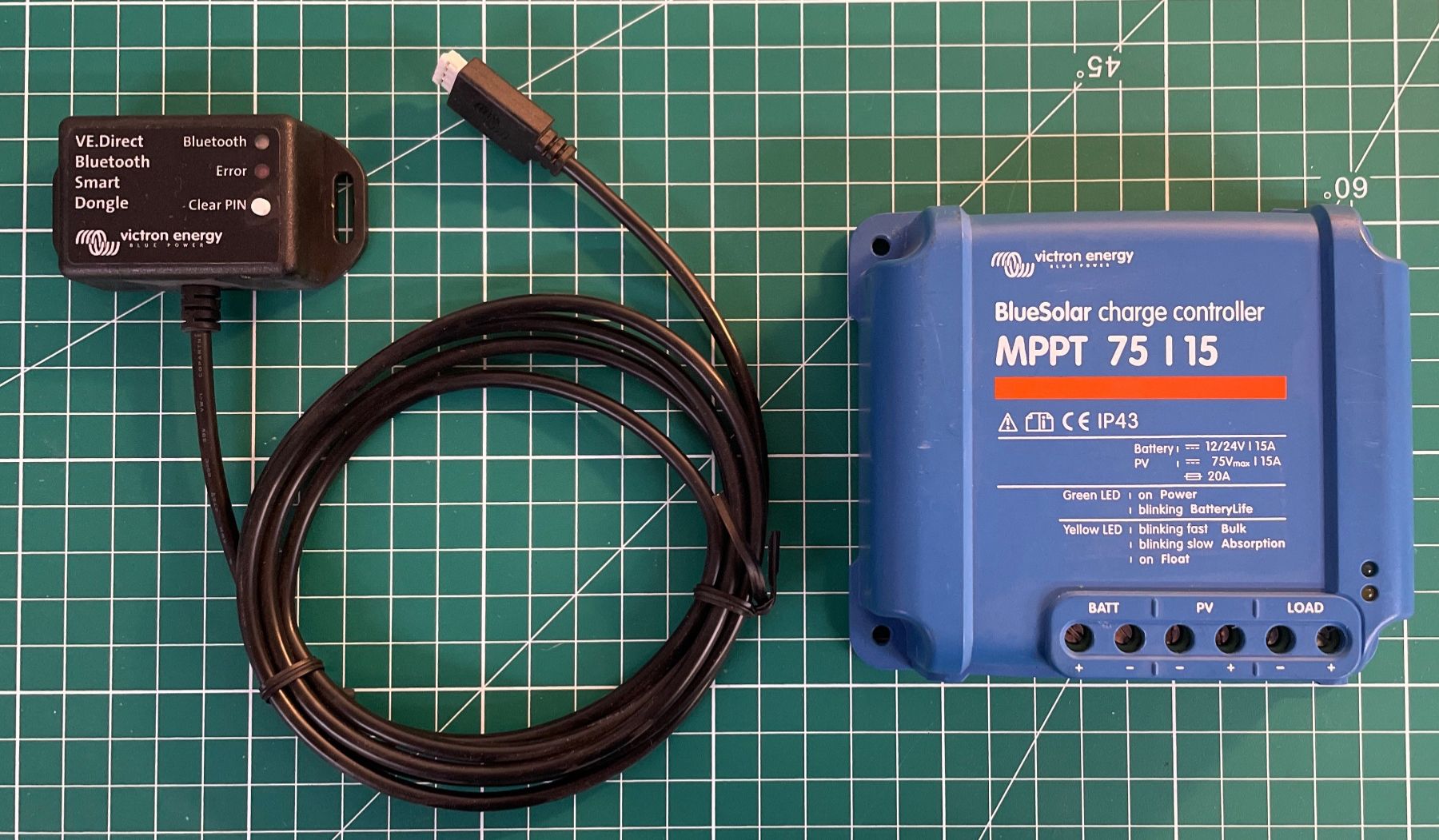 Akkus & Batterien: BlueSolar MPPT 75/15 + VE.direct Bluetooth Adapter – Gebraucht aus Adlikon von bohnedave