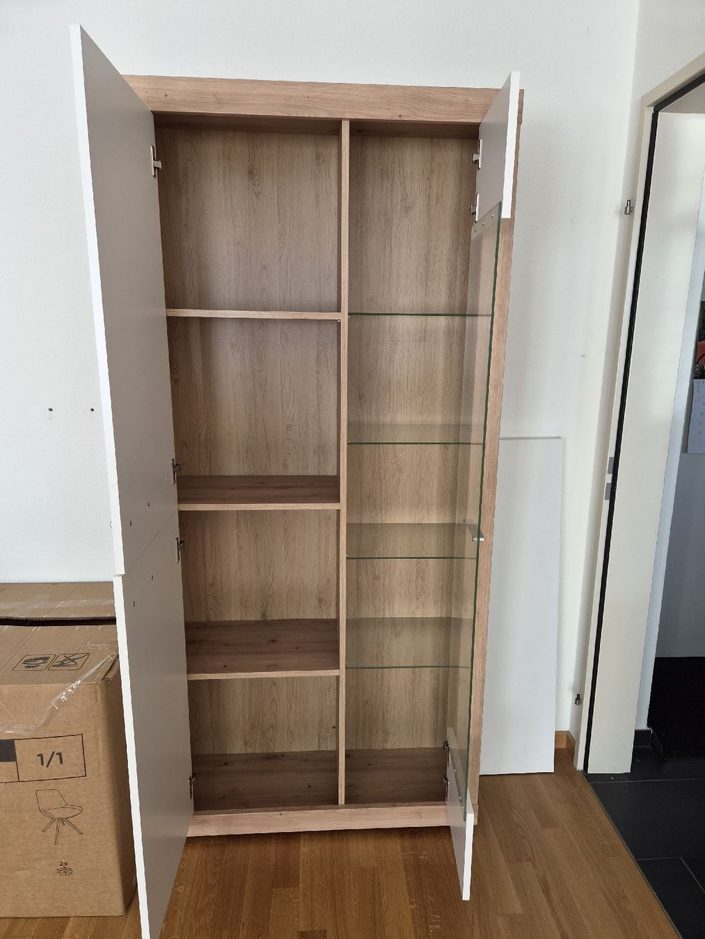Schränke: Schrankvitrine  – Gebraucht aus Neuhausen am Rheinfall von smp-Schaffhausen 1