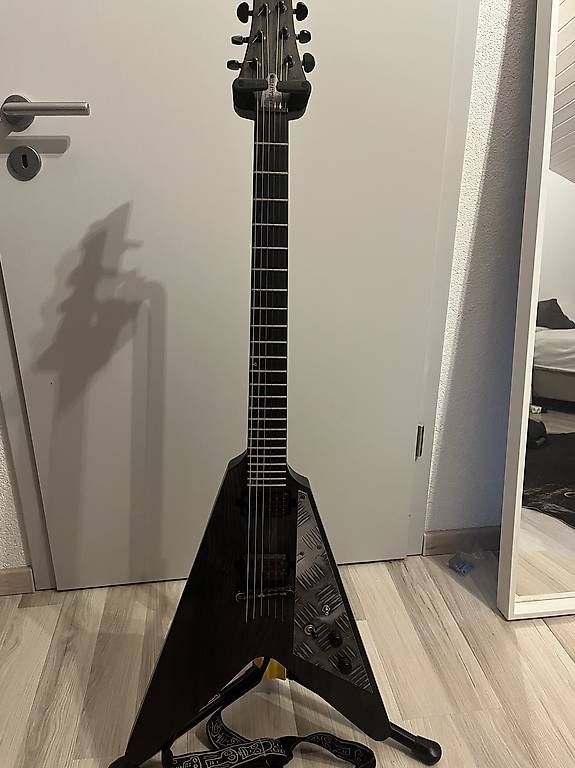 Instruments de musique: Schecter apocalypse flying V rusty grey – D'occasion à St-Livres par Bigfield07