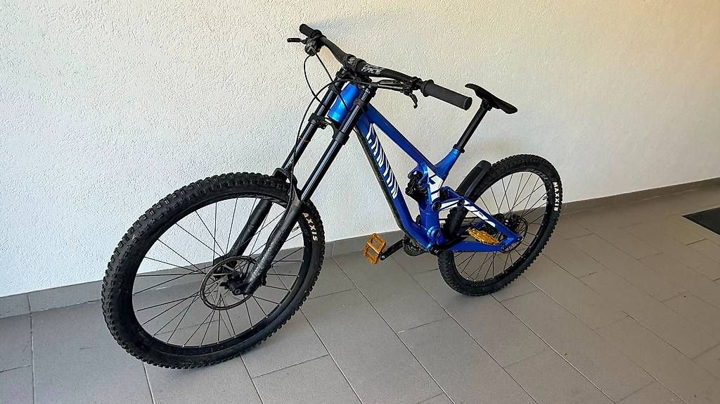 Canyon Biciclette: Canyon DH-freeride bike – Usato da Arzier venduto da dan_k82y 2