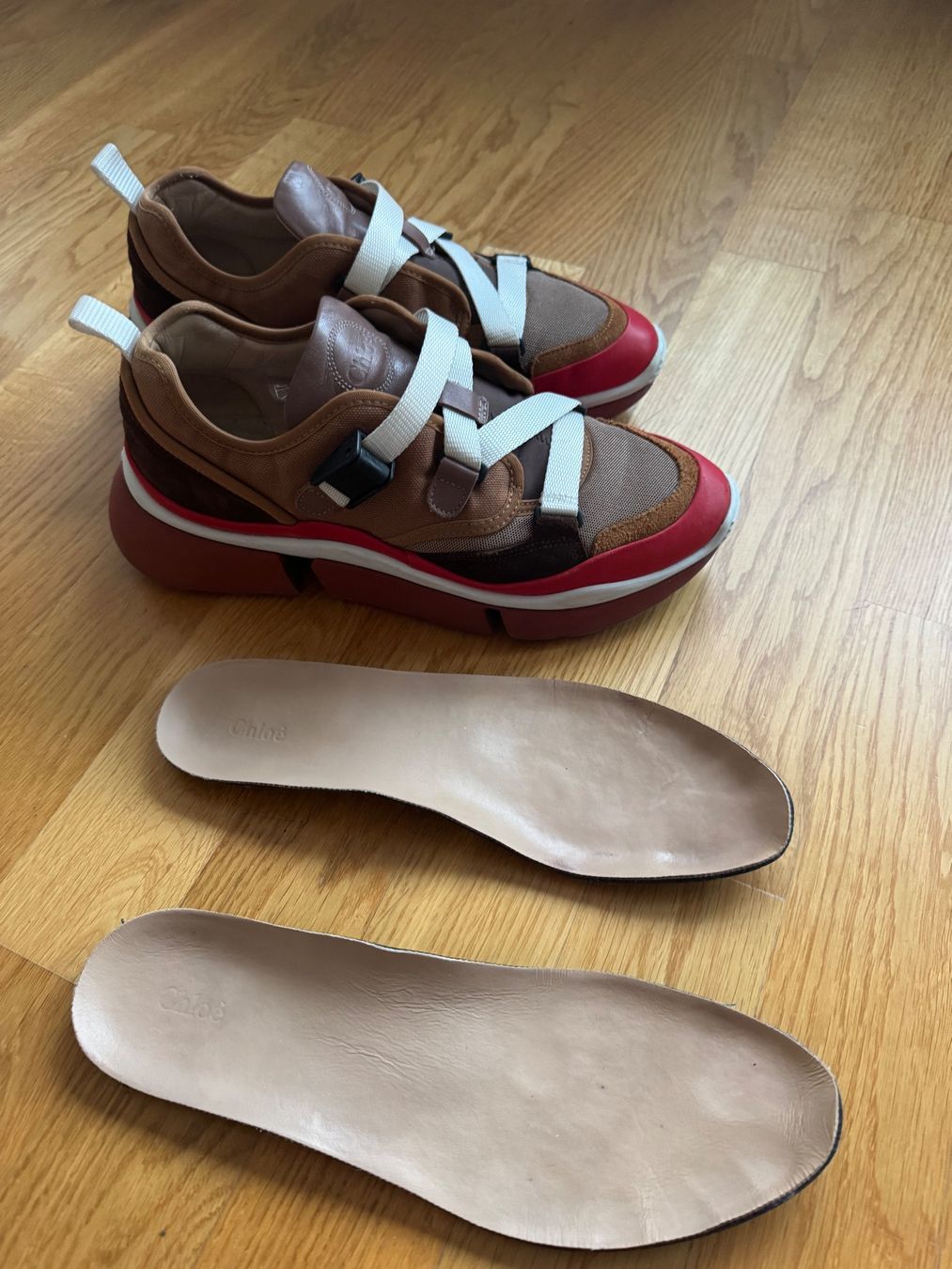 Chloé Damenschuhe: Chloé Sneakers  ❤️ – Gebraucht aus Zürich von froschchen79 1