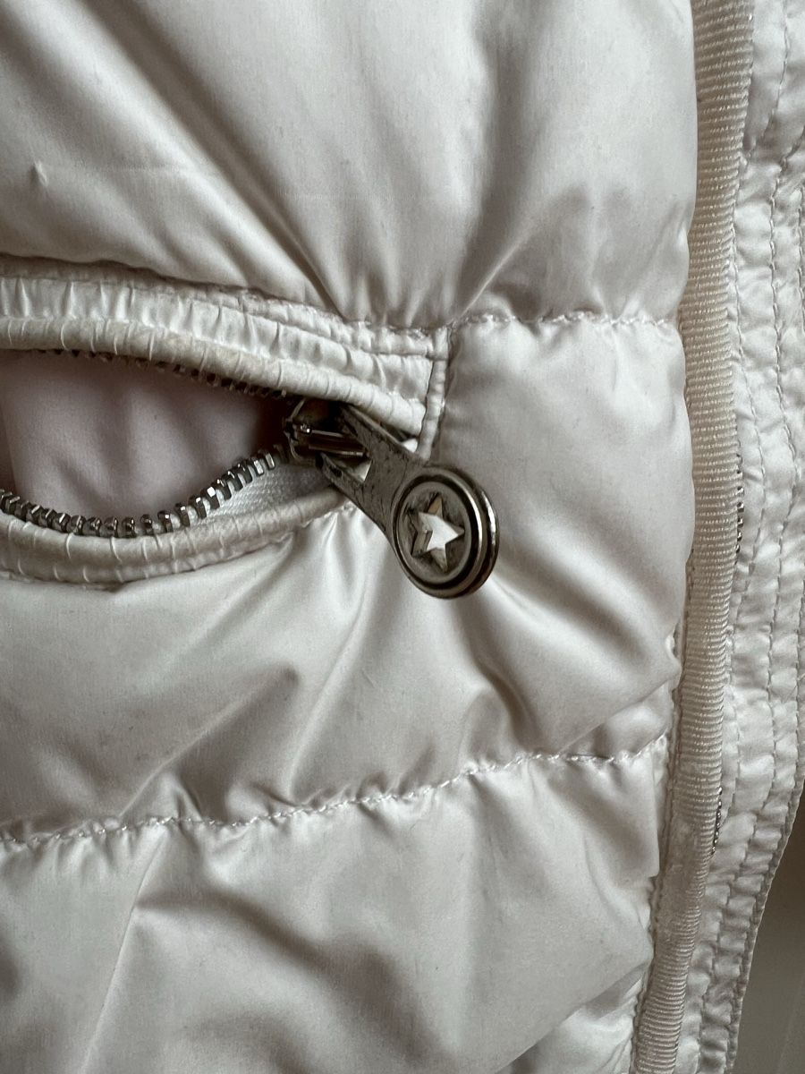 Jet Set Jacken: Jet Set Daunenjacke – Gebraucht aus Unterägeri von faki77 1