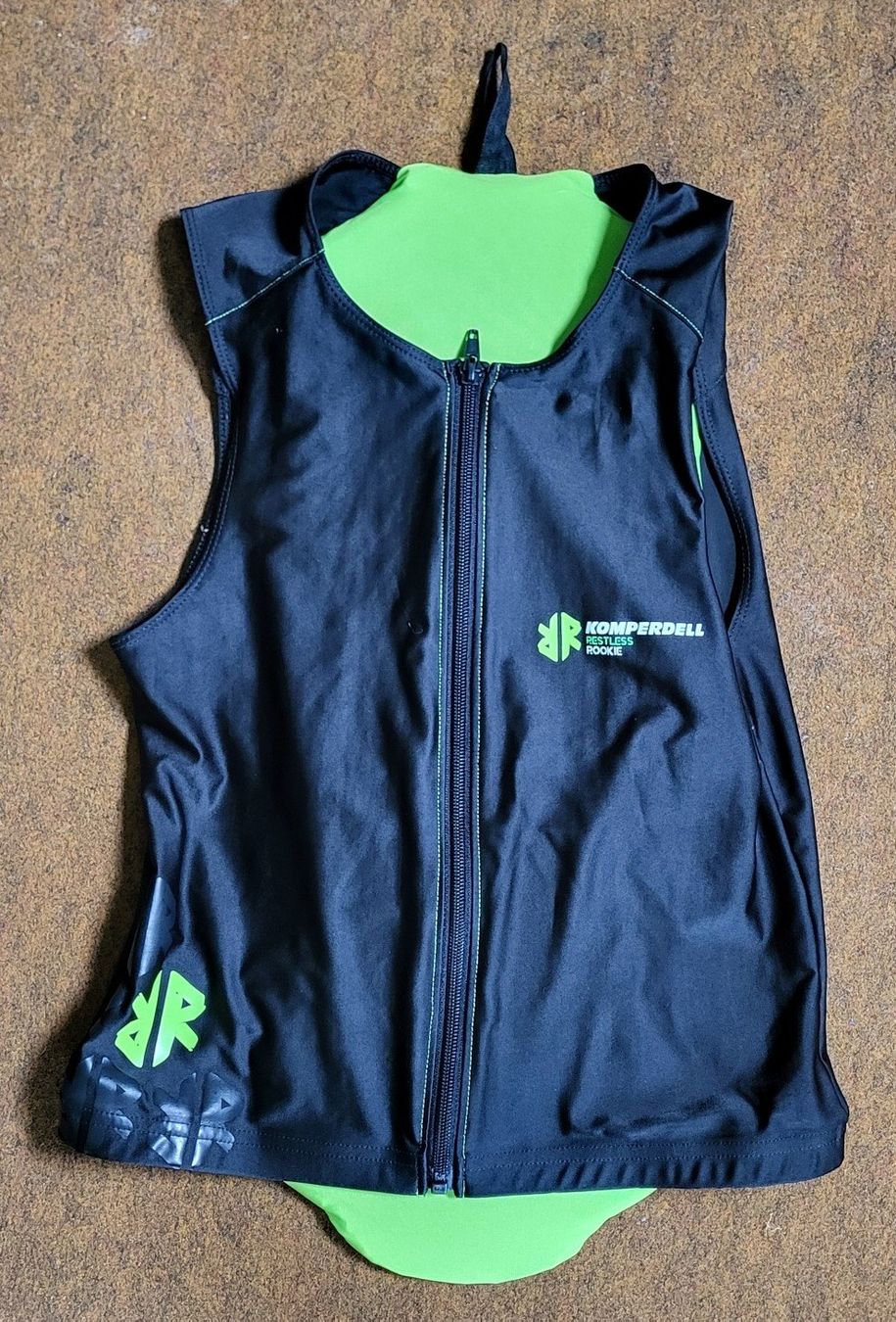 Komperdell Protections: KOMPERDELL Rookie Rückenprotektor Gr. 152 – D'occasion à Frutigen par Sklossner