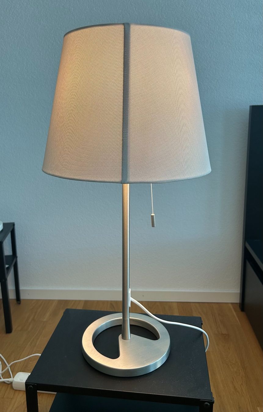 Ikea Lampen: Lot de 2 Lampes Ikea – Gebraucht aus Renens VD von Emmanuel.P