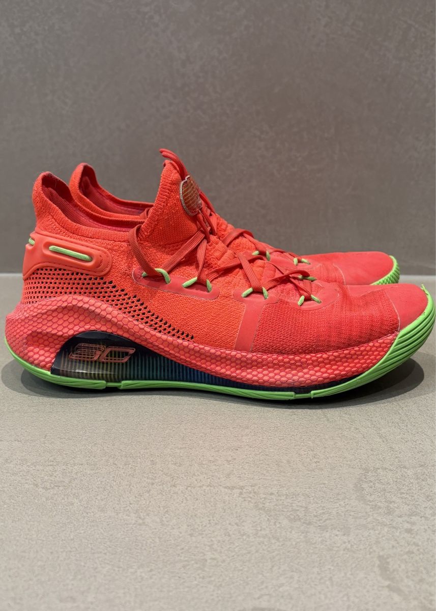 Under Armour Scarpe da uomo: Under Armour Curry 6 Roaracle – Nuovo (secondo la descrizione) da Gachnang venduto da noe_yrv5