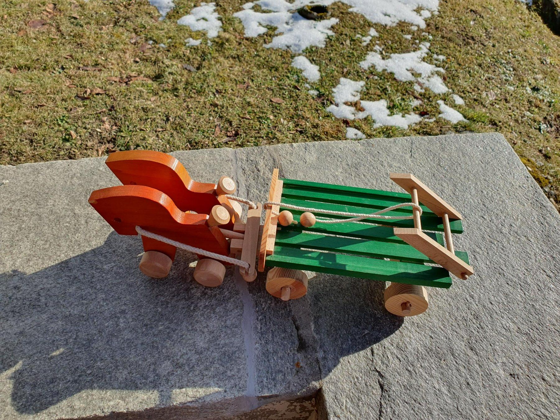 Jouets: Holz Rösslein mit Wägelchen – Neuf (Voir description) à Widen par dem_tdb9