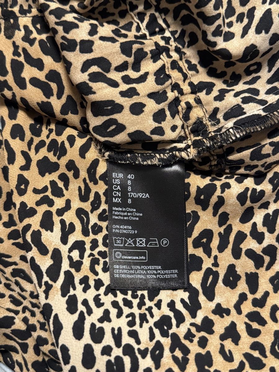 H&M Camicette: Schicke Bluse mit Leopardenmuster, Grösse 40  – Usato da Frauenfeld venduto da Sarafvic 4
