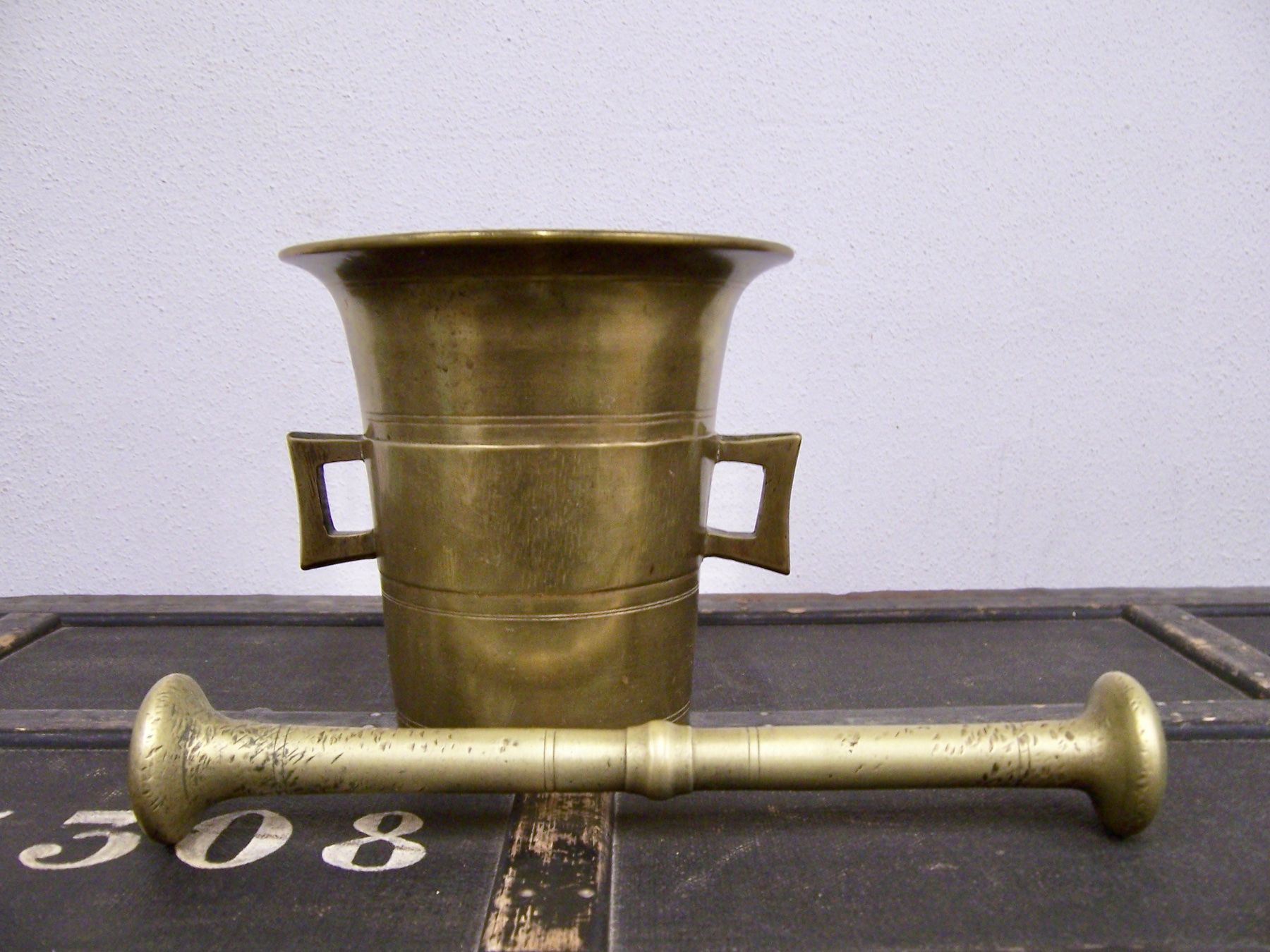 Autres pour cuisiner & mitonner: MÖRSER MIT STÖSSEL MESSING – D'occasion à Kerzers par zimmergruen 2