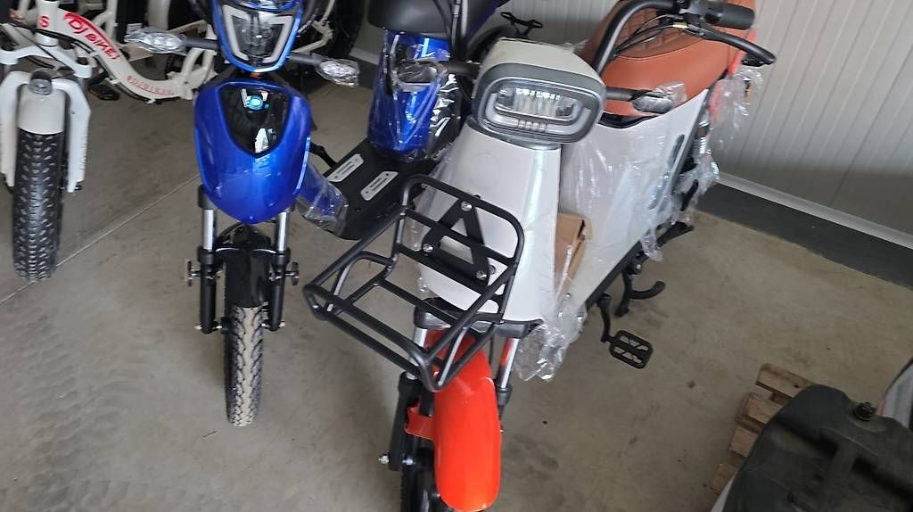 Velos: E-Bikes  – Neu und originalverpackt aus Dietikon von air_dy5b 1