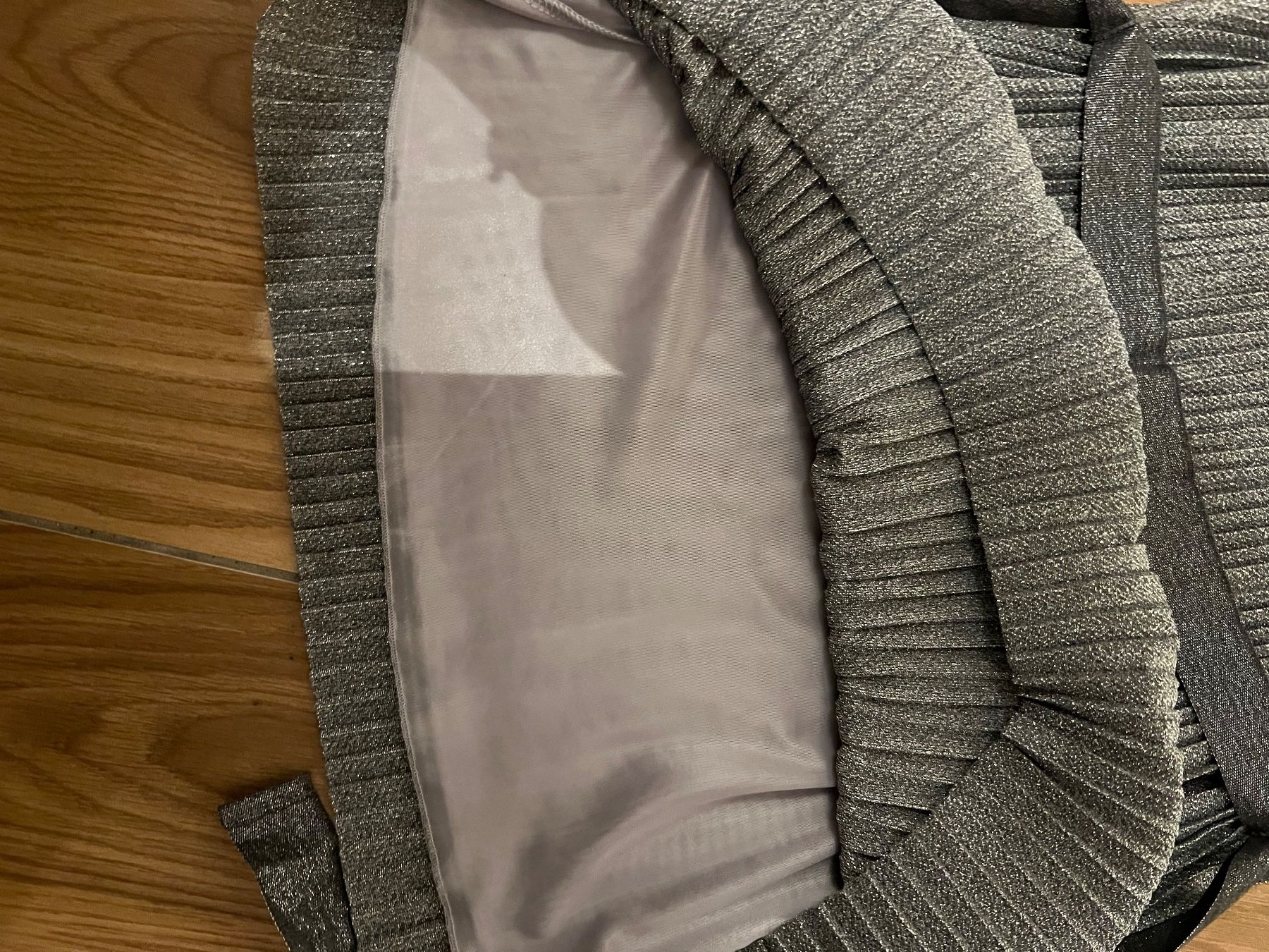 Costumi: Benneton Mädchen kleid Gr 120 – Usato da Hinwil venduto da jua_t8vd 3