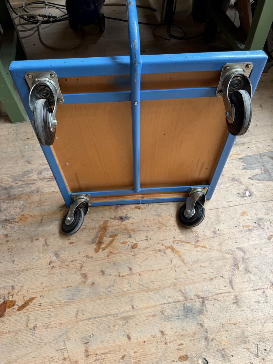Carrelli di trasporto: Robuster , Plattformwagen, Umzugshelfer - Top! – Usato da Schaffhausen venduto da Pfurrisprutz 2