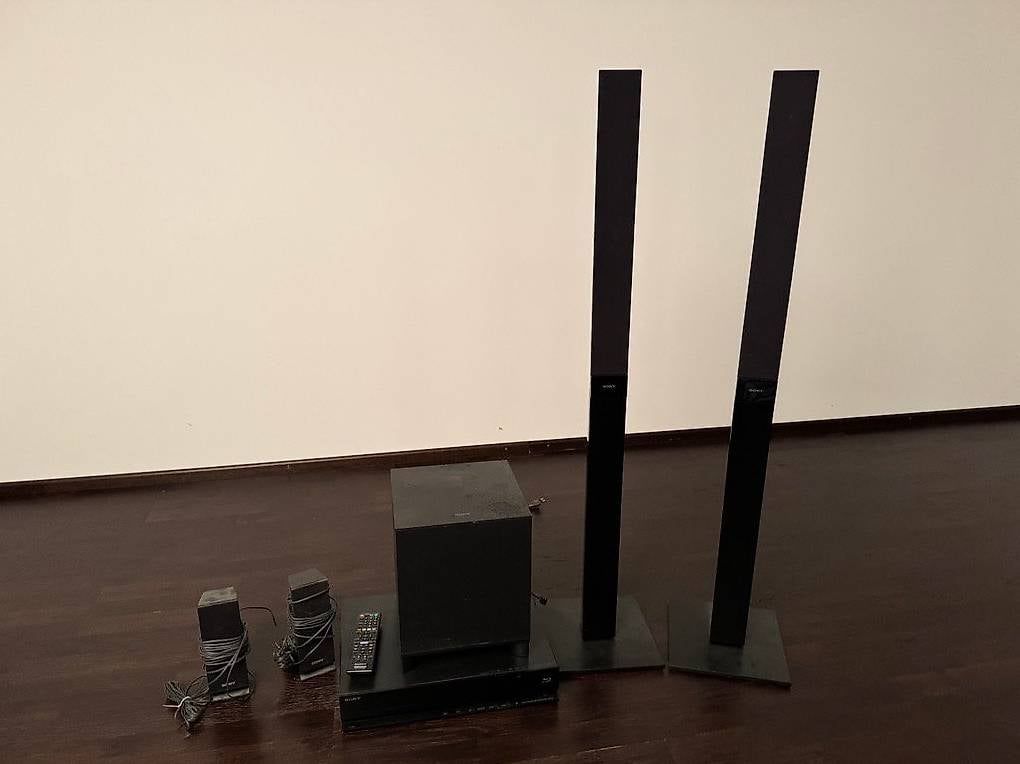 Home Cinema: Occ. Bluray-Heimkinosystem 3D, Sony BDV-E870, USB, 1000Watt – Usato da Löhningen venduto da Divemisli