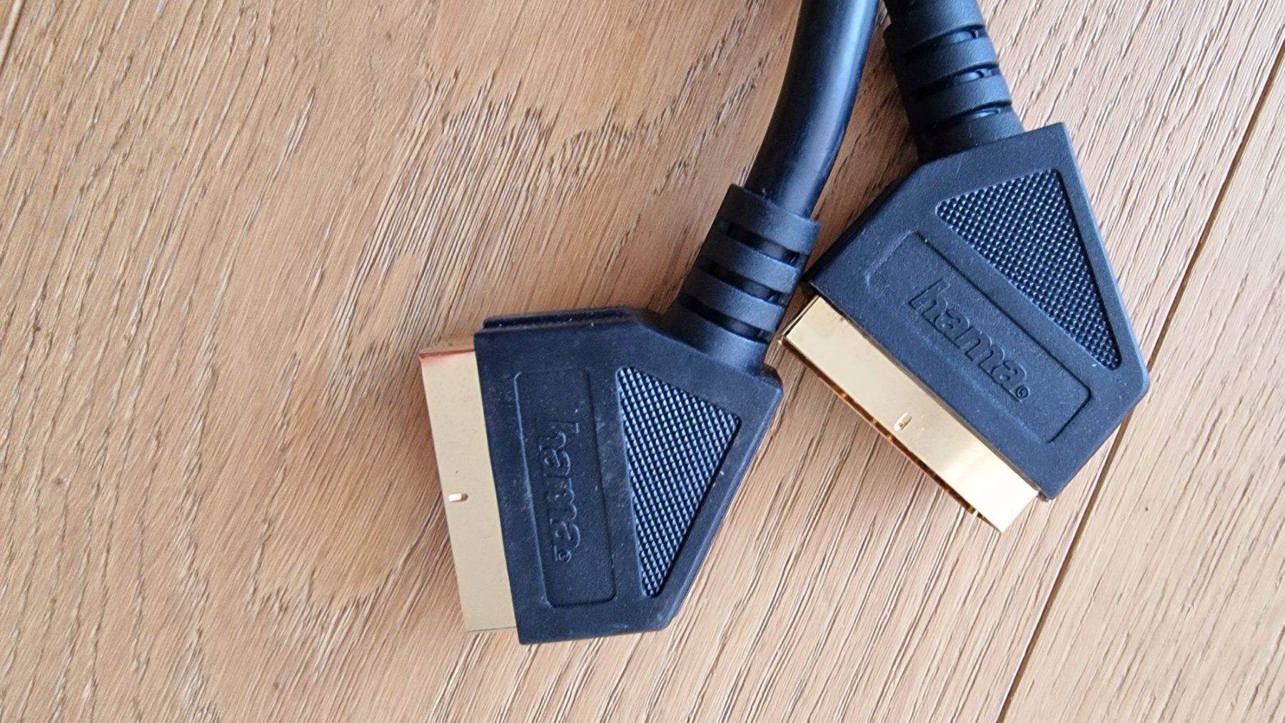 Cavi: HAMA SCART Kabel - Schwarz - 1 m – Usato da Murten venduto da Cheri23