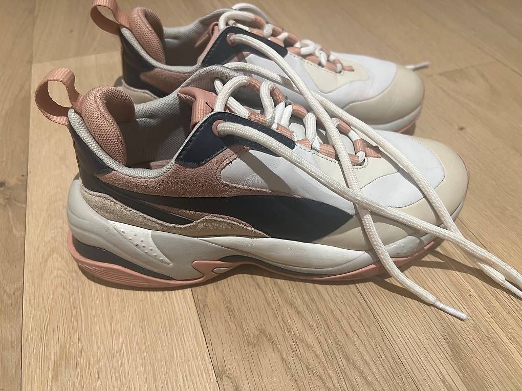 Scarpe da donna: Puma Sneakers Thunder Rive Gauche | Gr. 38 – Usato da Wettingen venduto da Lamadeux 1