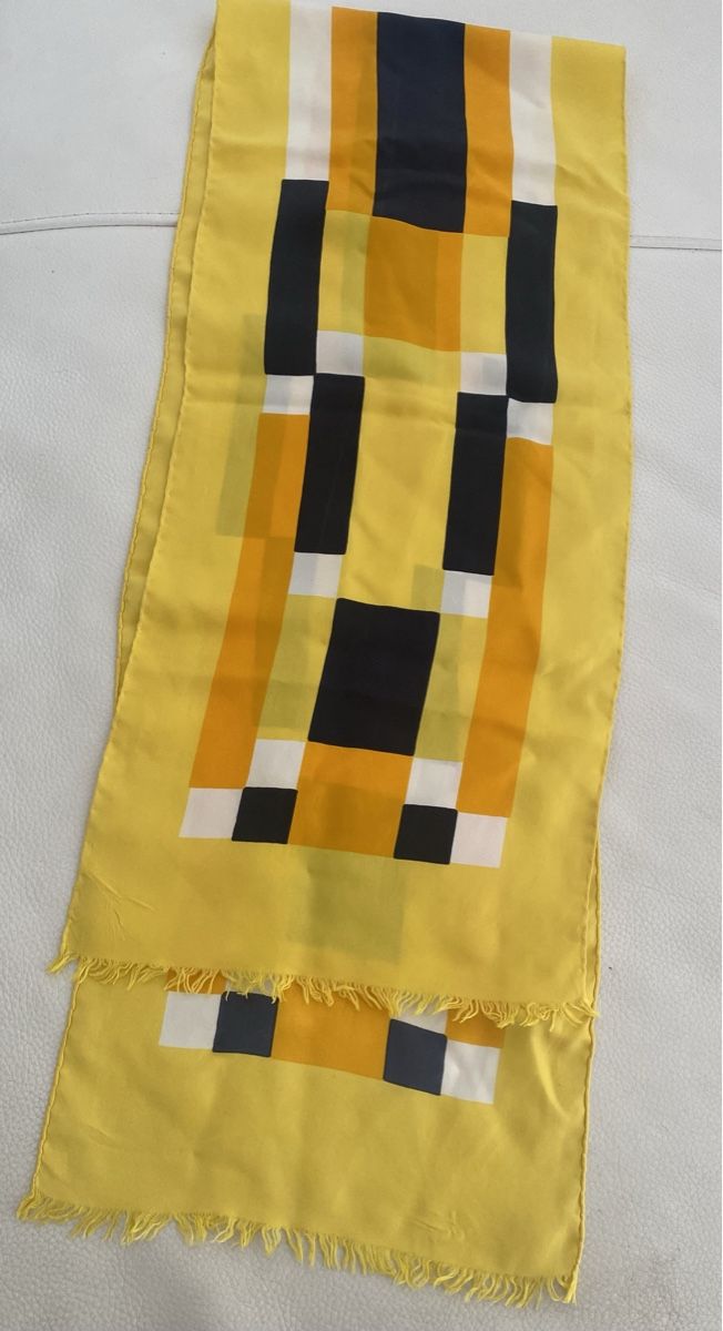 Foulard & Sciarpe: Seiden Schal 🌸 – Usato da Opfikon venduto da Luis144