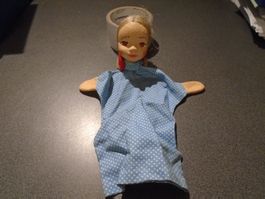 Puppentheaterfigur Mädchen, hellblau/weisses Punktemuster