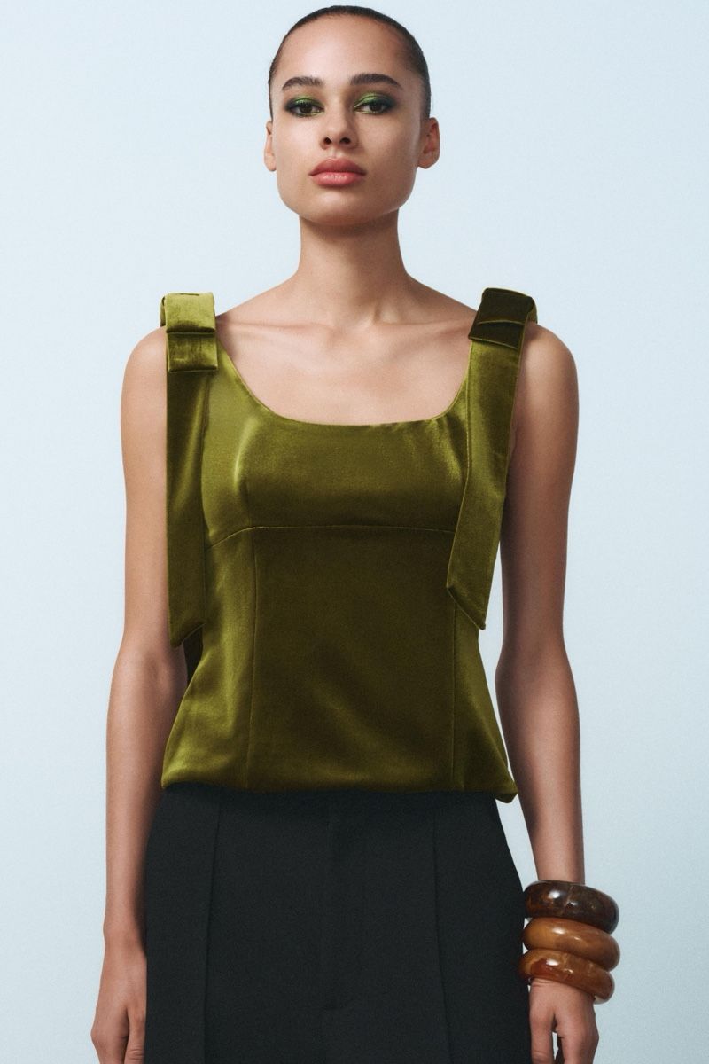 Zara Top: Samttop Zara Grösse S mit Etikett – Nuovo e nell'imballaggio originale da Menzingen venduto da nas_6ncr 3