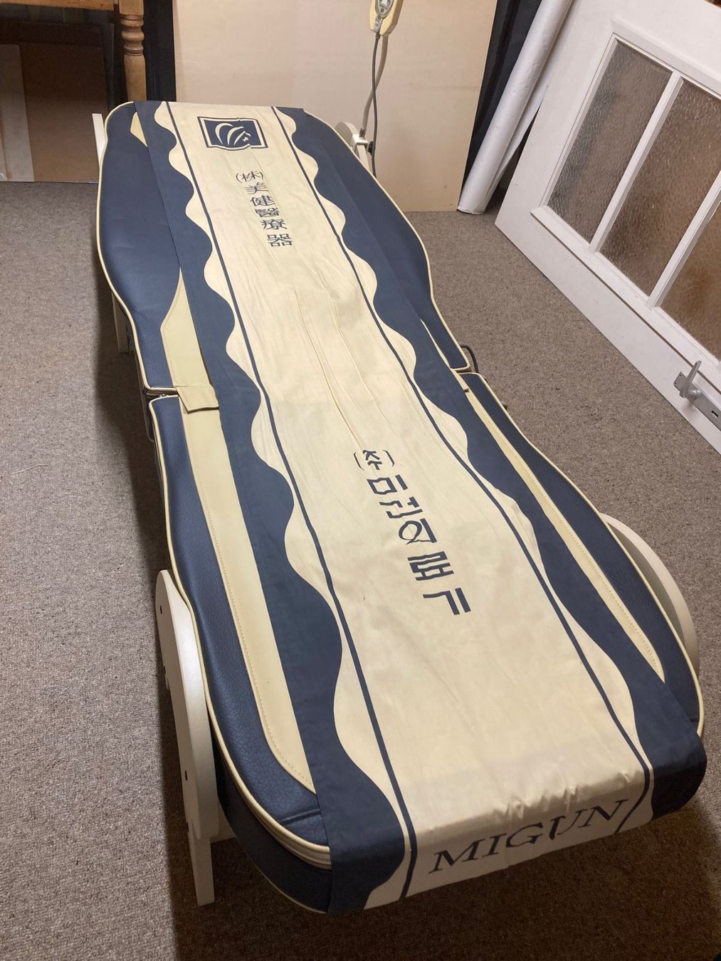 Migun Appareils de massage: Massageliege MIGUN – D'occasion à Gelterkinden par Busfreak