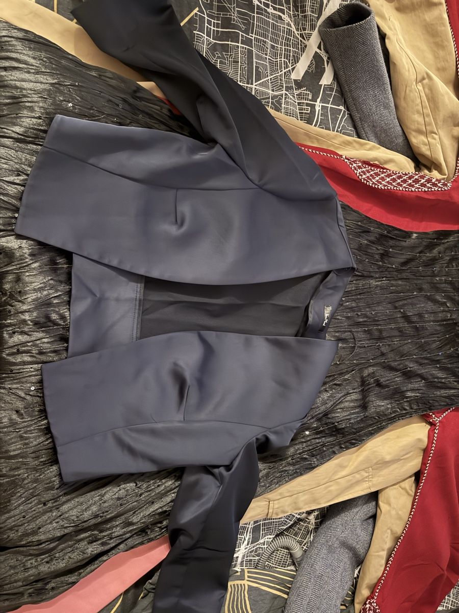 Gilet & Giacche senza maniche: Blazer gilet crop top – Usato da Peseux venduto da Claudia2605