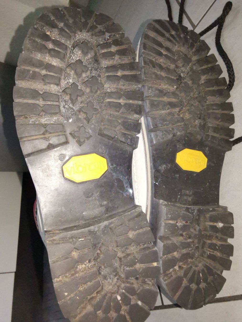 Scarpe da donna: LUIS TRENKER VINTAGE WANDERSTIEFEL GRÖSSE 37 – Usato da basel venduto da lupettone 4