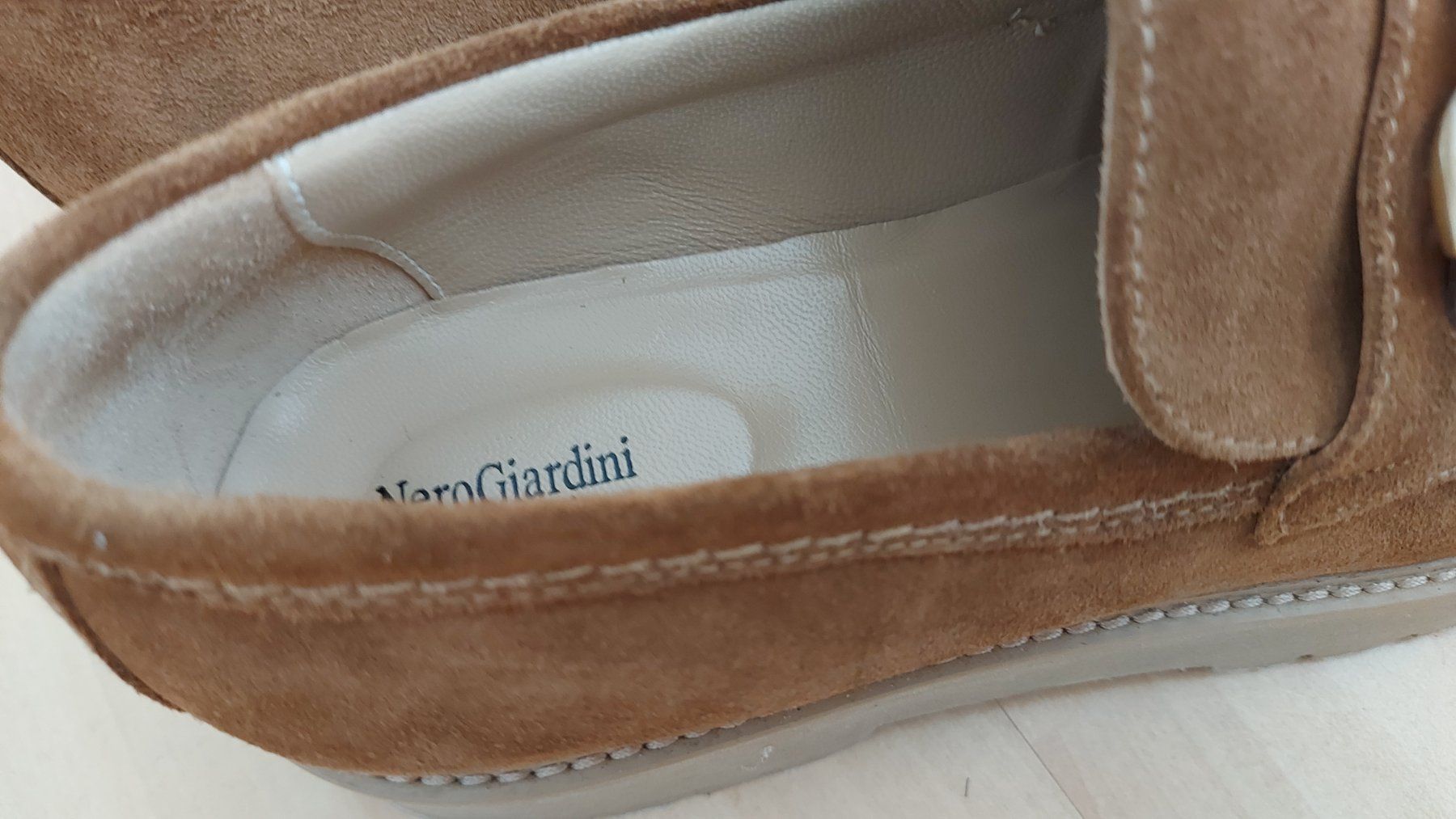 Scarpe da donna: NeroGiardini Slipper – Usato da langenthal venduto da rundholz7 1