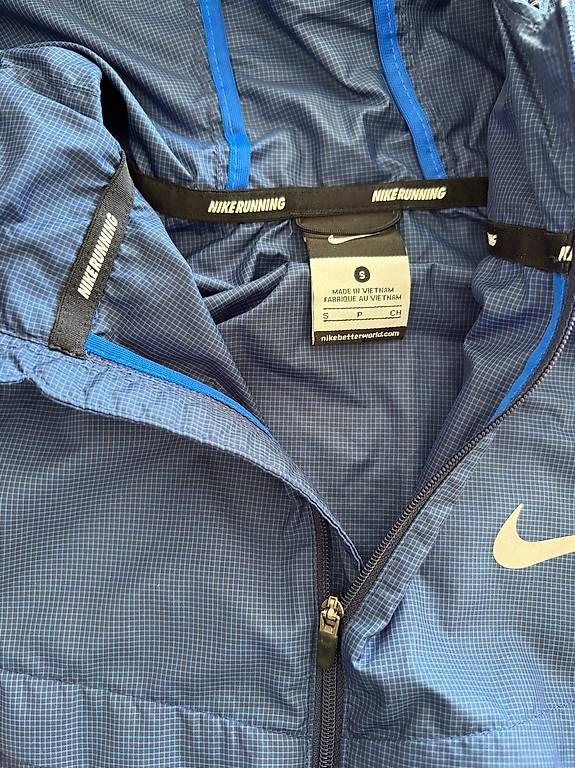 Nike Giacche: Coupe vent Nike – Usato da Arbaz venduto da CicciStore 2