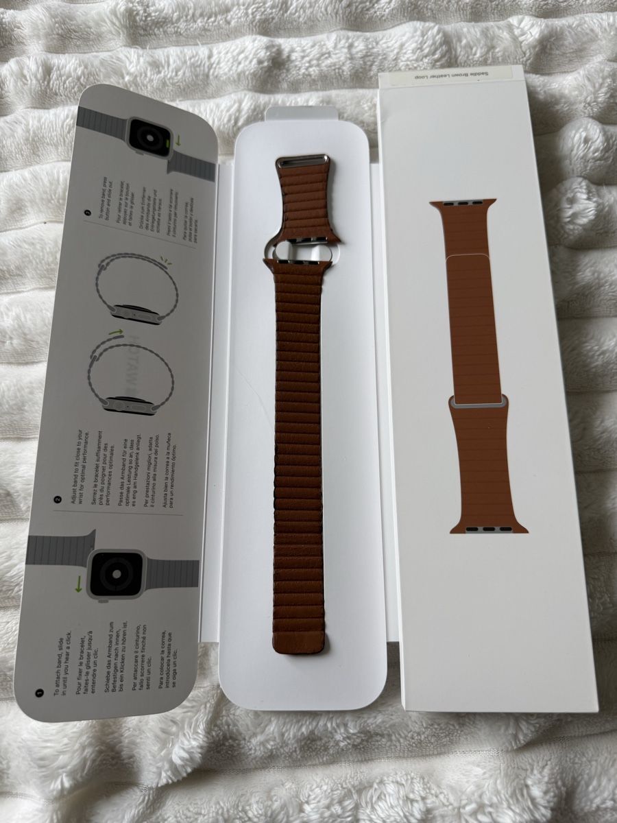Apple Smartwatch: Apple Watch Series 5 44mm Titanium Cellular + 3 bracelets – Usato da Genève venduto da Moudik 4