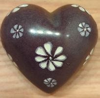 Herz aus Speckstein, Handarbeit, lila