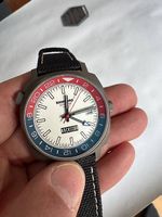 Bamford GMT, Pepsi-Lünette und graviertem Boden
