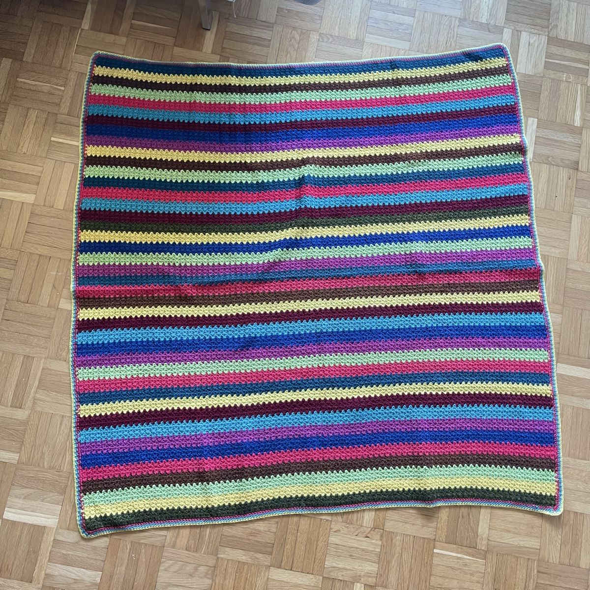 Decken: Handgestrickte Decke mehrfarbig gestreift – Gebraucht aus Bern von dek_7bjd 1