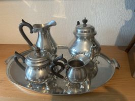 Vintage Zinn-Set, Teekanne, Milchkännchen, Zuckerdose, Engla