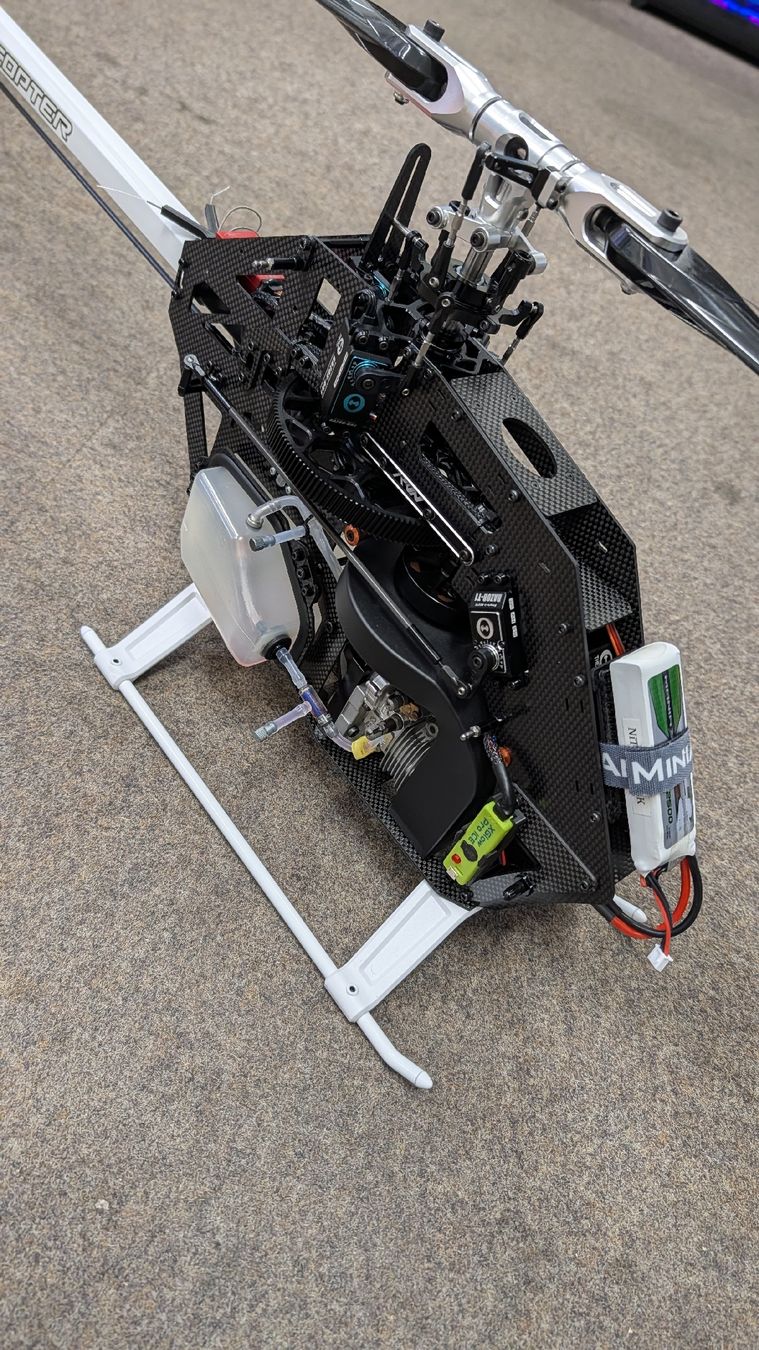 RC Kits de montage: Tron 700 Nitro BK Edition  – D'occasion à Langenthal par Modellflugzentrum 3