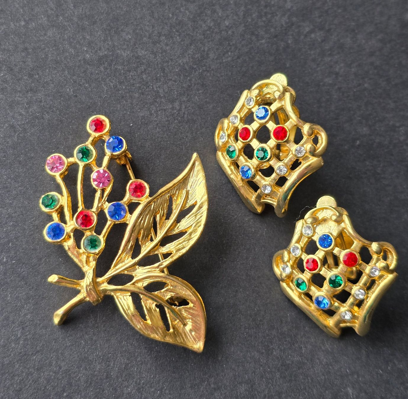 Altri gioielli: Vintage Schmuck Brosche + Ohrclips – Usato da Rheinau venduto da MakalekaAloha 5