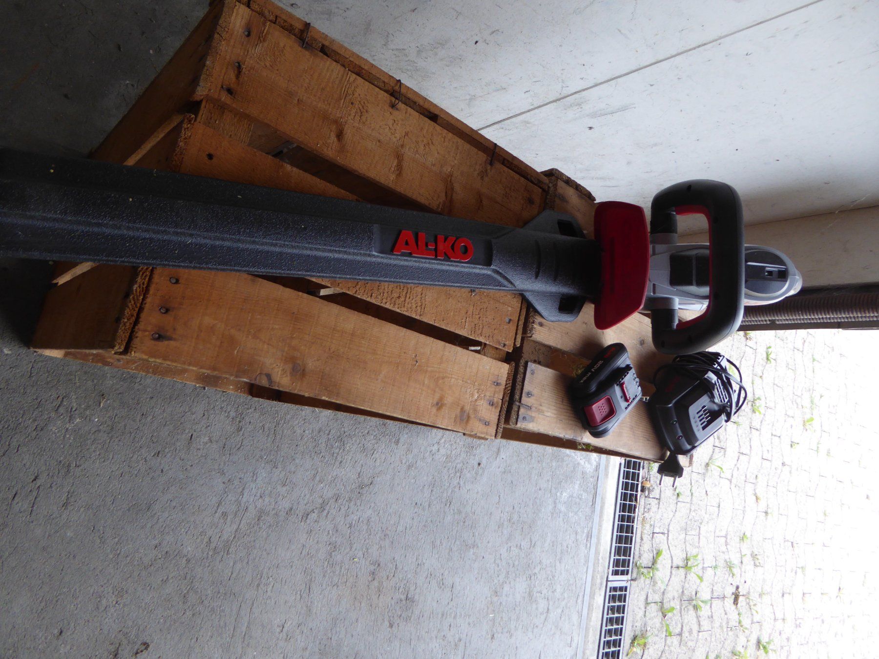 Al-ko Tous les outils: AKKU HECKENSCHERE – Neuf (Voir description) à Romanshorn par beckli20 3