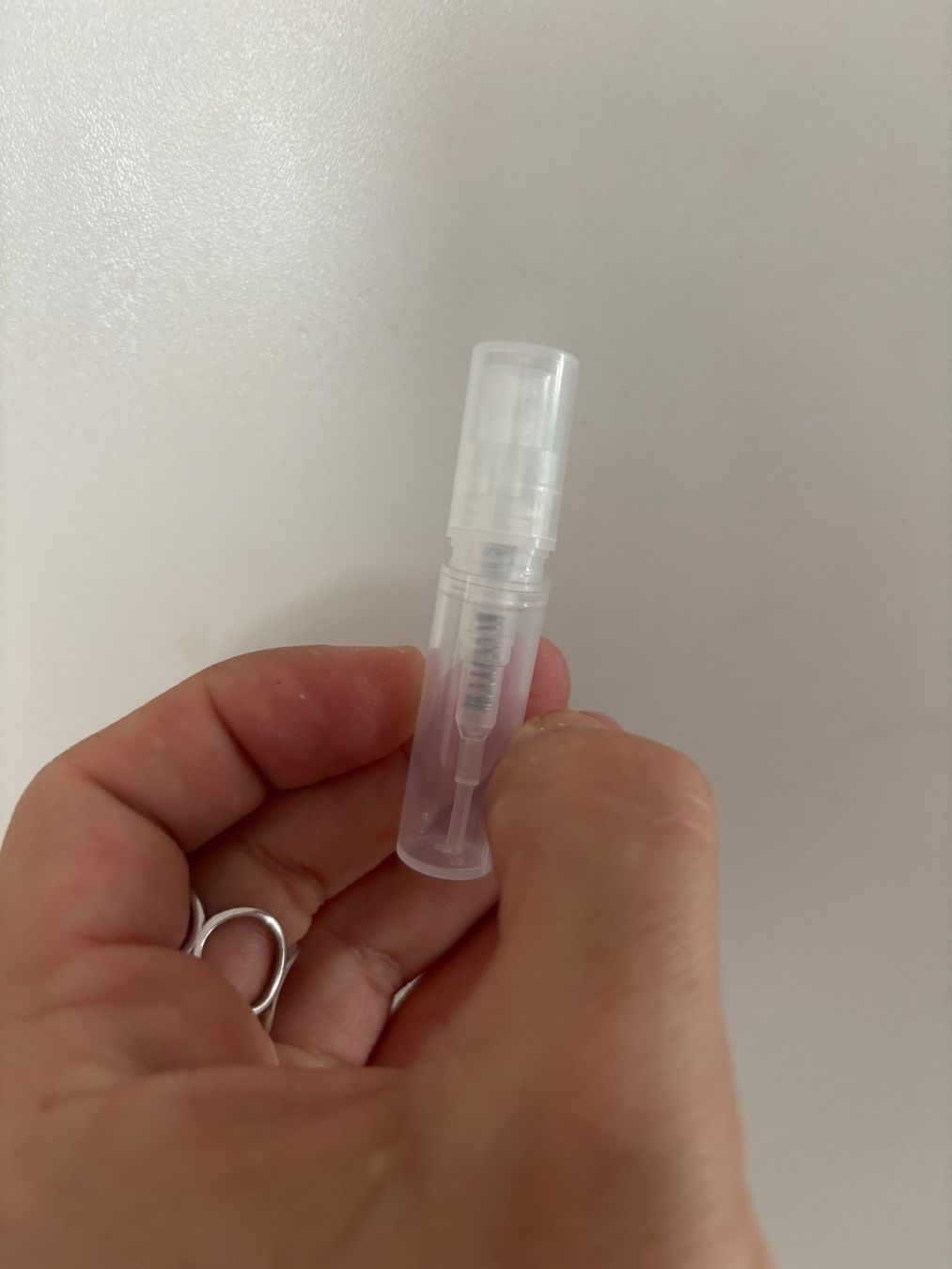 Lattafa Parfum & Eau de Toilette: Lattafa Suqraat EDP 2ML. AFÜLLUNG – Gebraucht aus Zürich von deruja 1