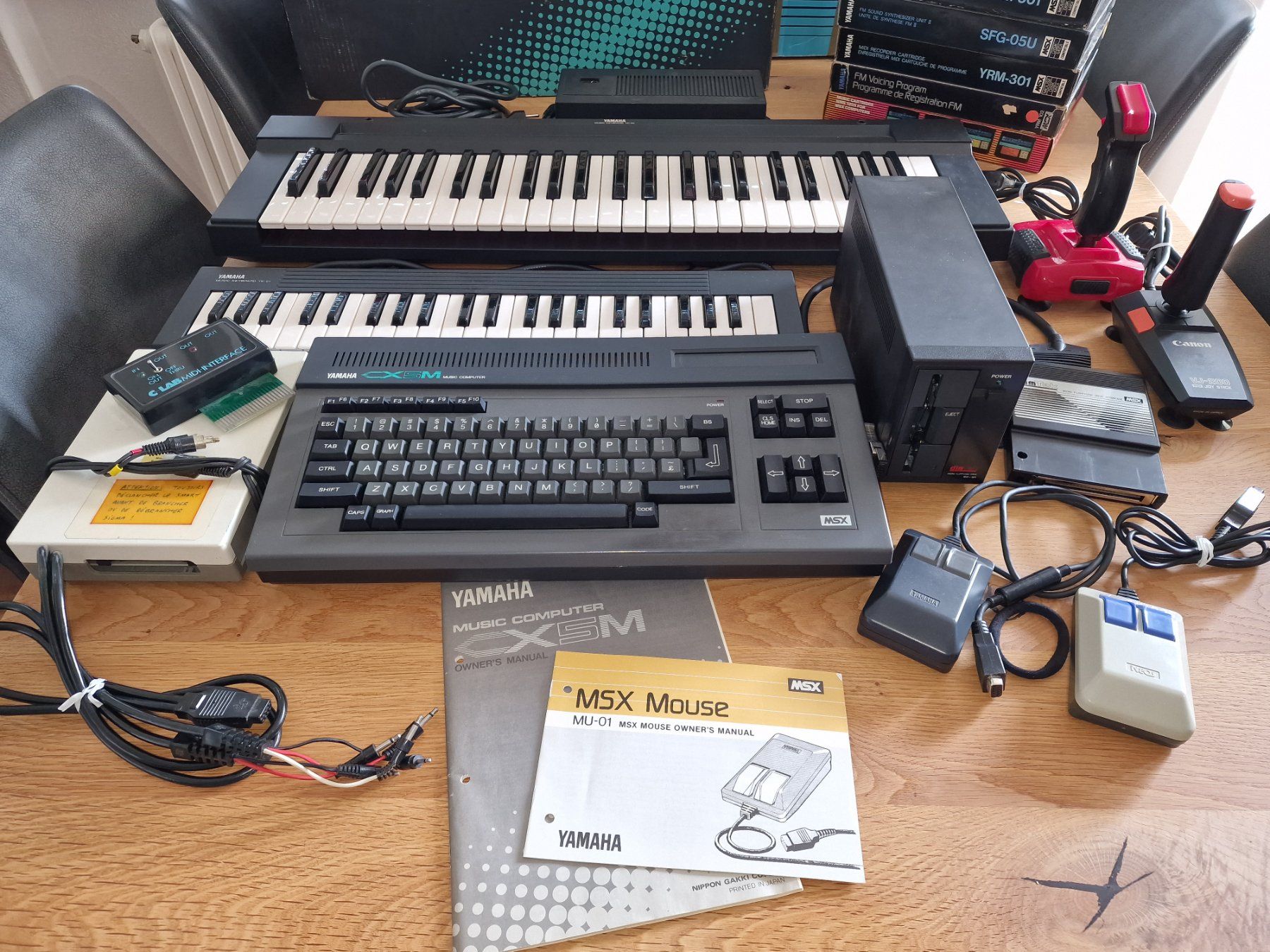 Studioequipment: MSX Yamaha CX5M et accessoires – Gebraucht aus Courgenay von  1