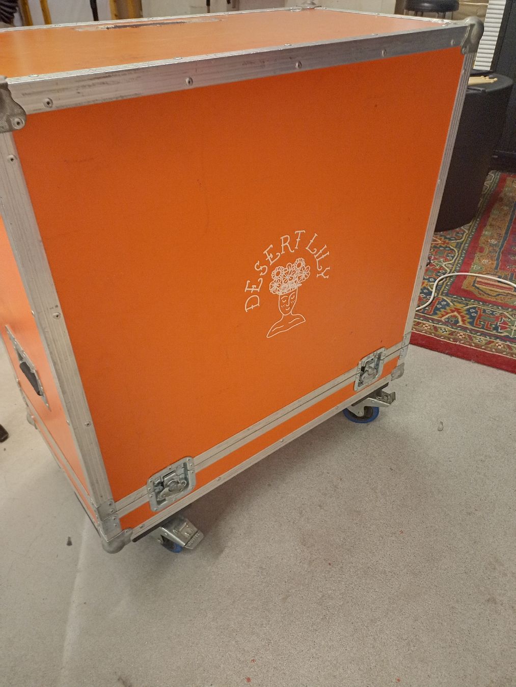 Musikinstrumente: Orange 4X12 Mit flight case! – Gebraucht aus Luzern von car_z5vs 4