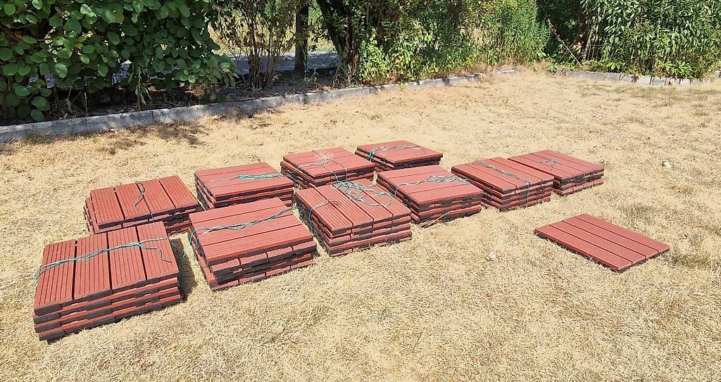 Bodenbeläge: Bodenplatten  – Gebraucht aus Allschwil von Chri_s90 2
