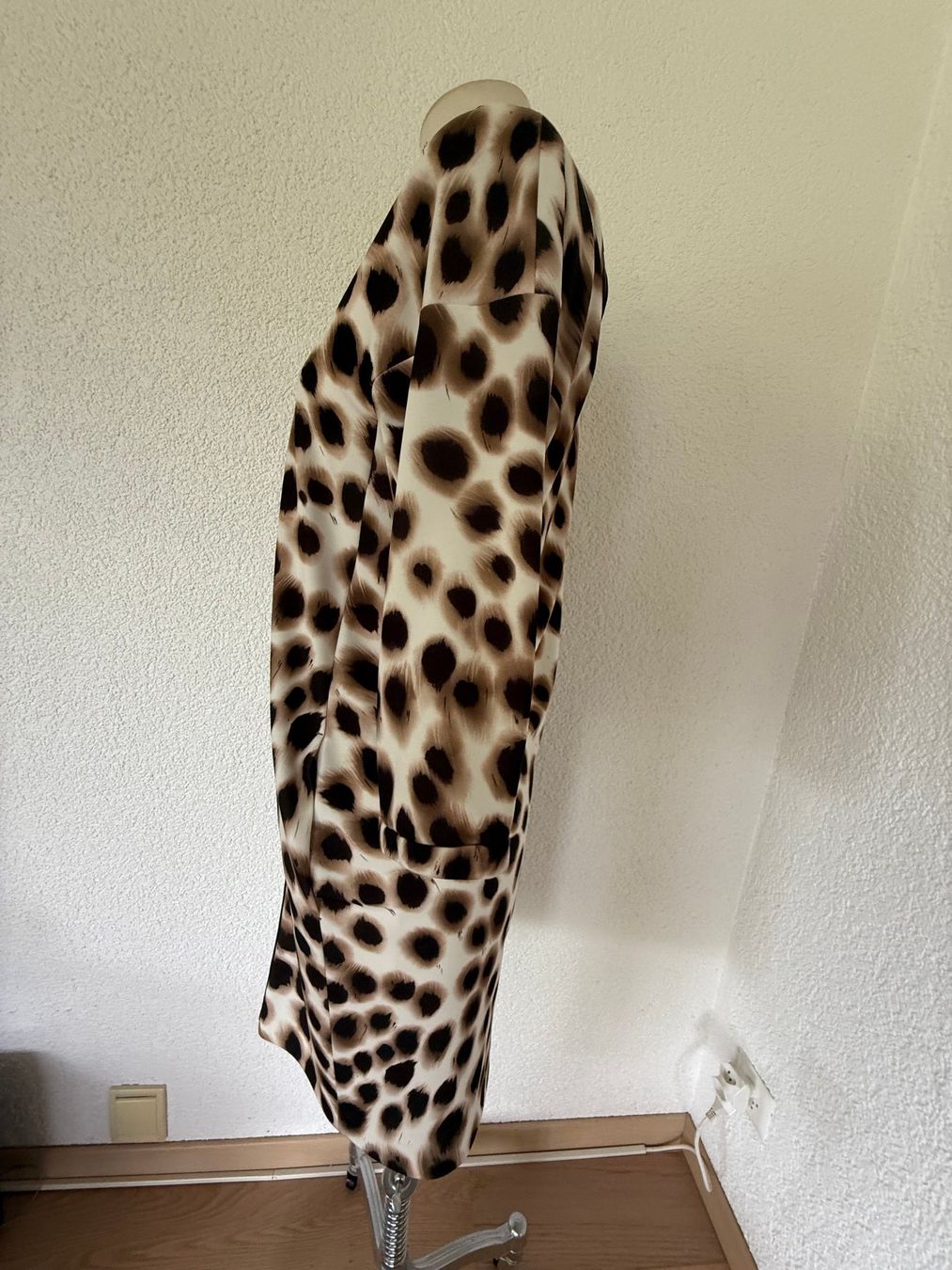 Marc Cain Kleider: Marc Cain Kleid Grösse 40 Leoprint – Gebraucht aus Kirchdorf AG von coco123 2