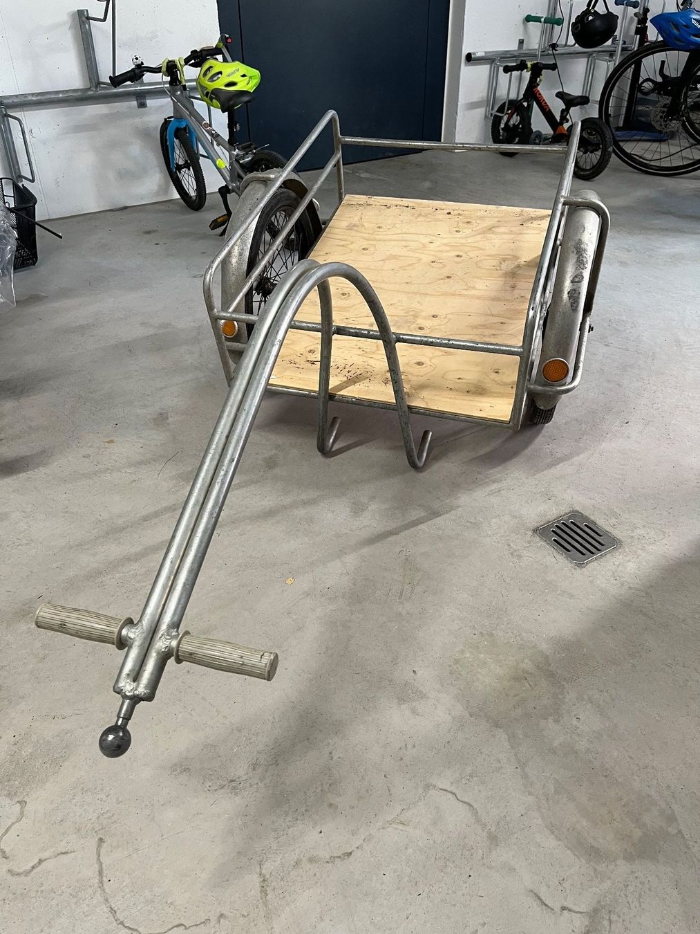 Anhänger: Lastenanhänger Velo – Gebraucht aus Zürich von