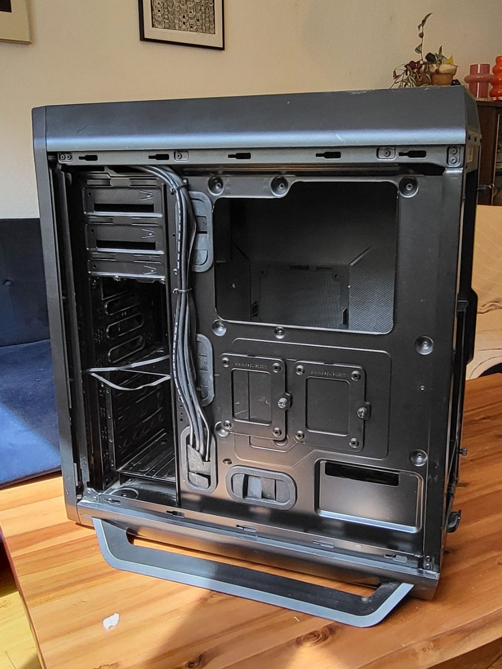 beQuiet! Custodie: Be Quiet! Silent Base 800, ATX PC Gehäuse – Usato da Bern venduto da nic_x6gy 2