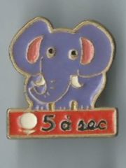 Placchette & Badge: Elefanten Pin/ "5 a sec" – Usato da Zürich venduto da t24_de